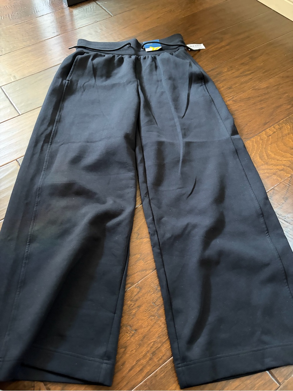 Old Navy Black Wide-Leg Women's Joggers Sold Out